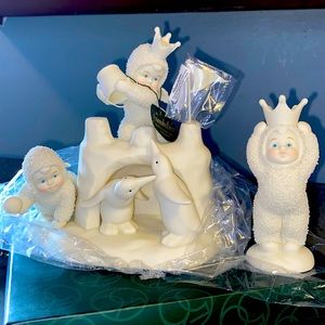 Department 56 2002 Snowbabies.  “Build Your Own Kingdom”.